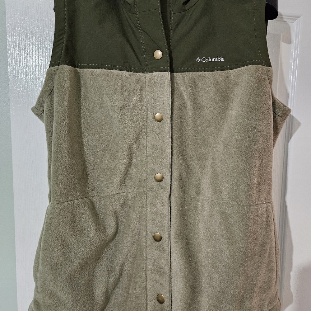 Columbia Green Fleece Hooded Vest